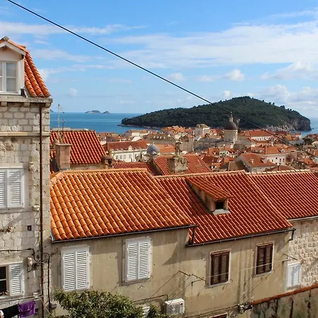 Albergue Angelina Old Town *