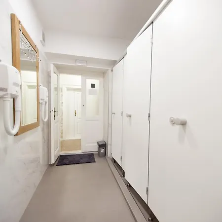Hostel Angelina Old Town *